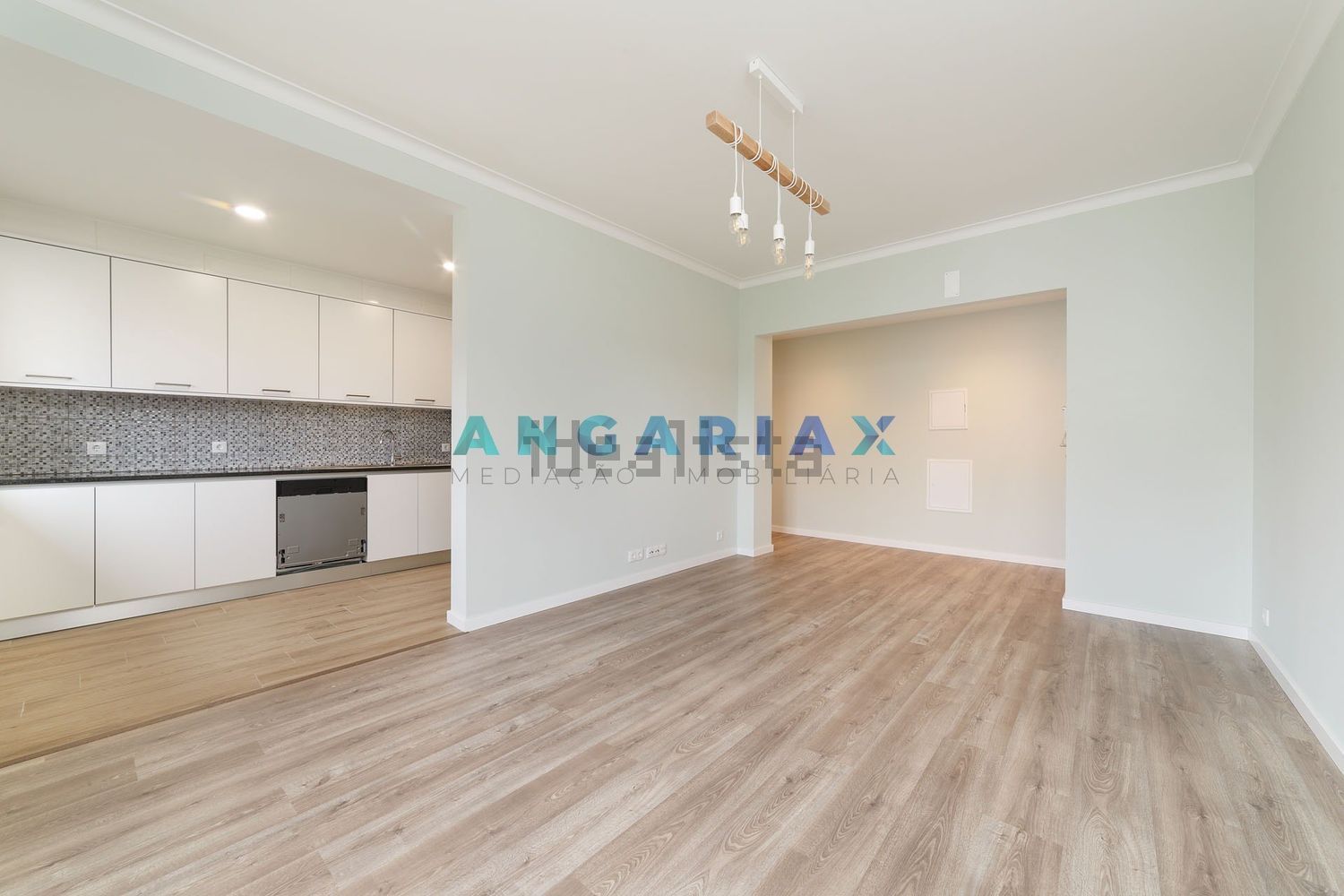 Property in Apartamento T4 na Rua Francisco Pereira da Silva, 30, Portela - Marquês de Pombal, Leiria - Pousos - Barreira e Cortes