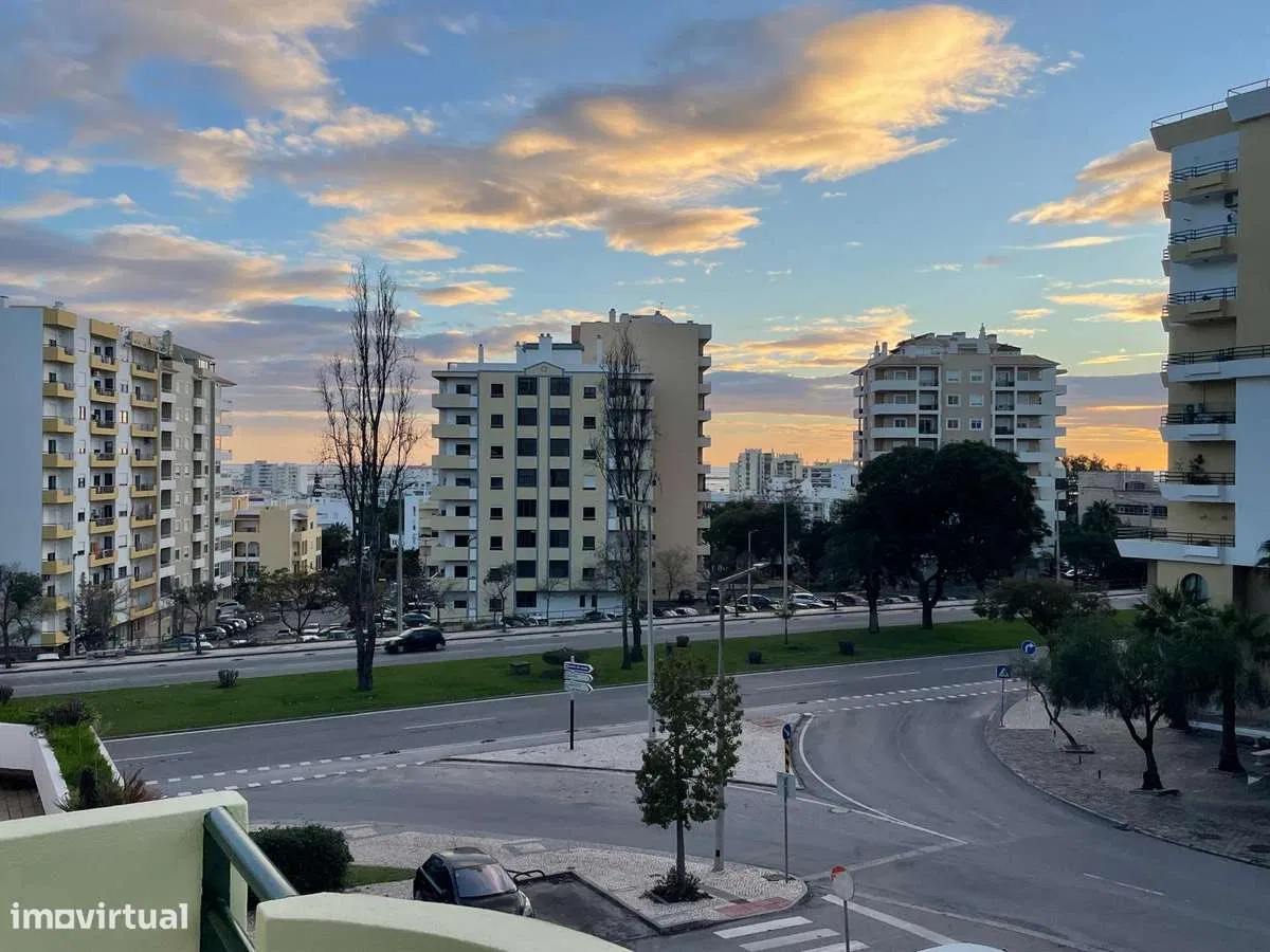 Property in Avenida Heróis da Pátria, Faro (Sé e São Pedro), Faro