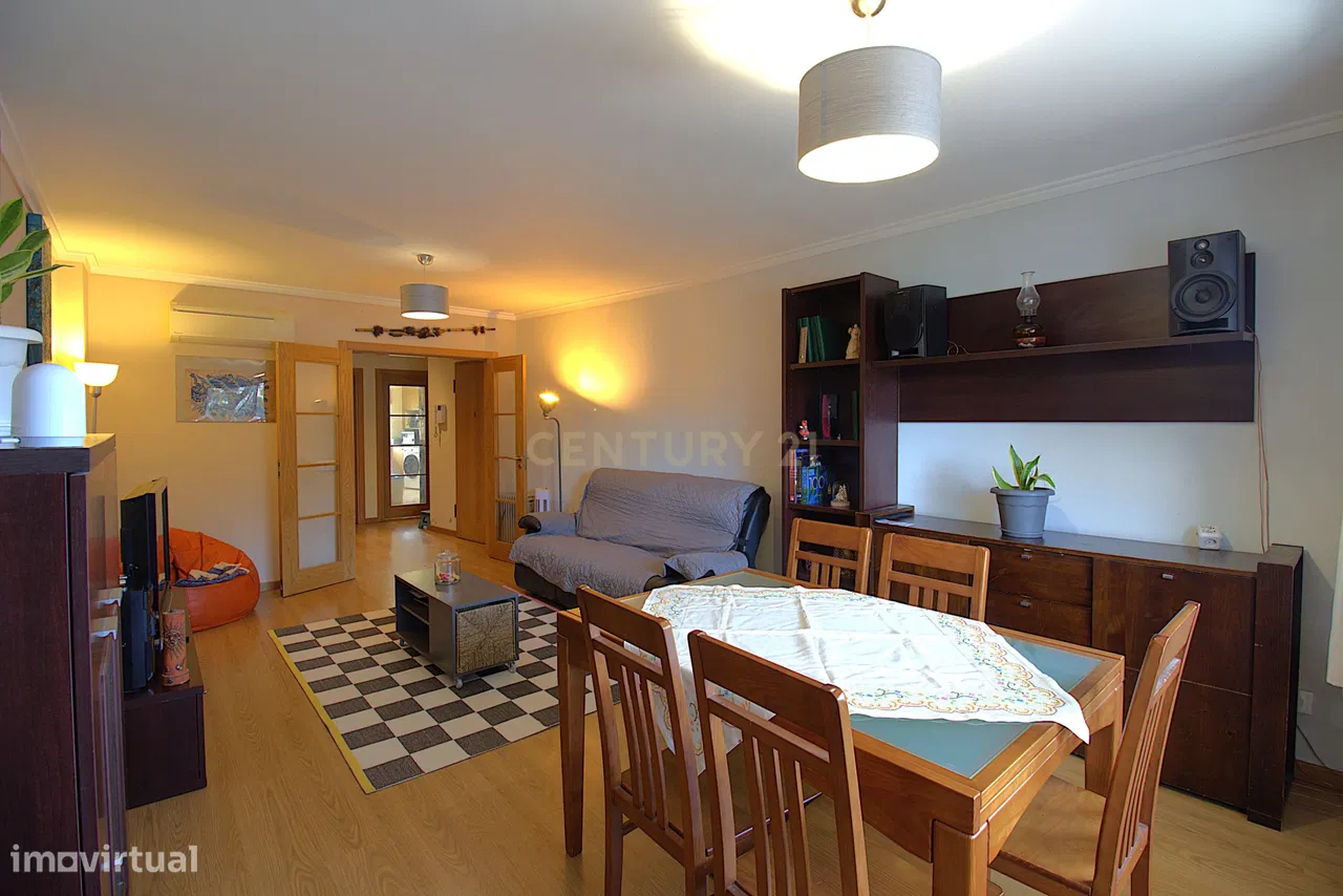 Property in Rua Norton de Matos, Montenegro, Faro