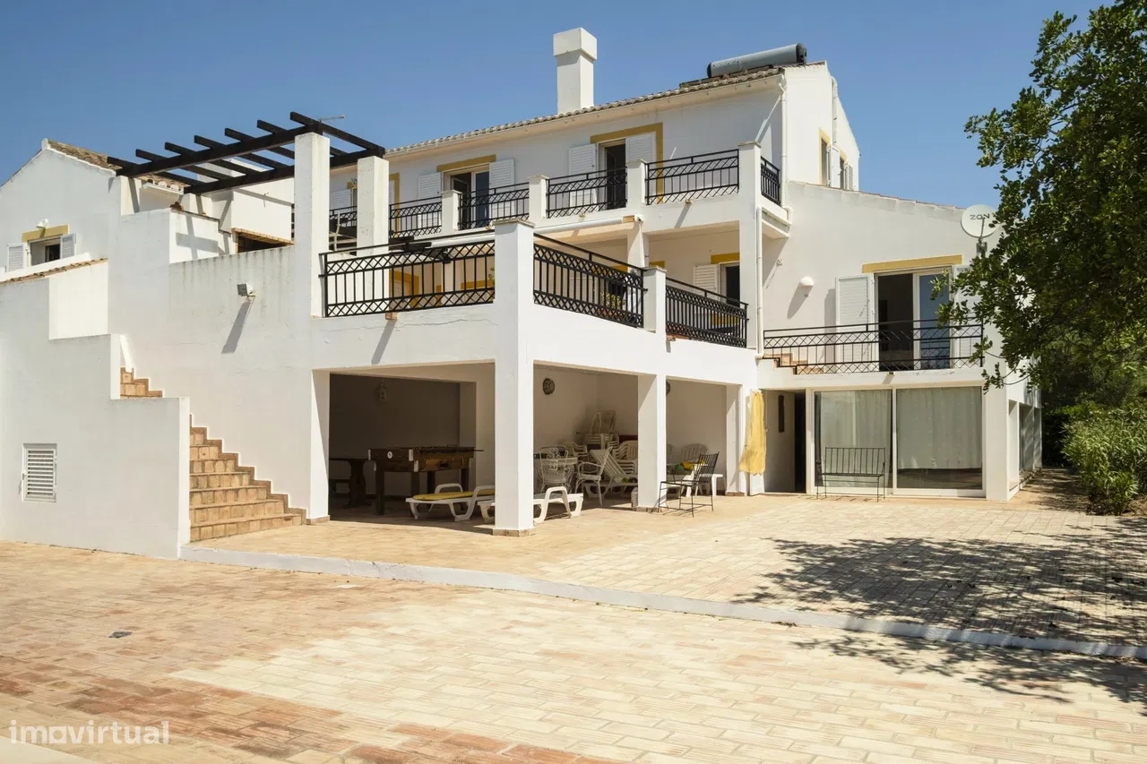 Property in Moncarapacho e Fuseta, Faro