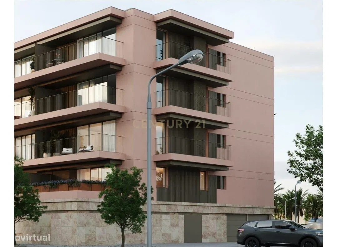 Property in Faro (Sé e São Pedro), Faro