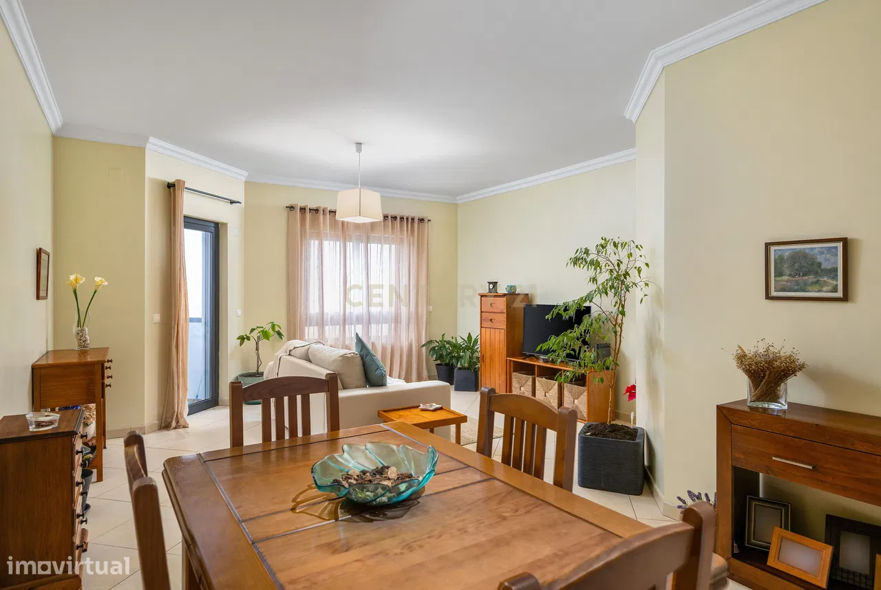 Property in Avenida Heróis da Pátria, Faro (Sé e São Pedro), Faro