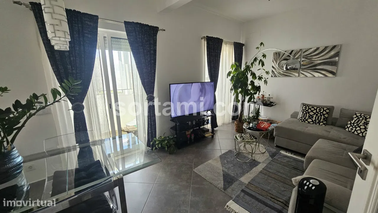 Property in Faro (Sé e São Pedro), Faro